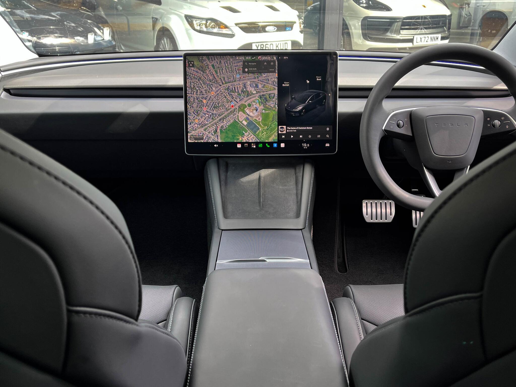 Tesla Model 3 - Image 9