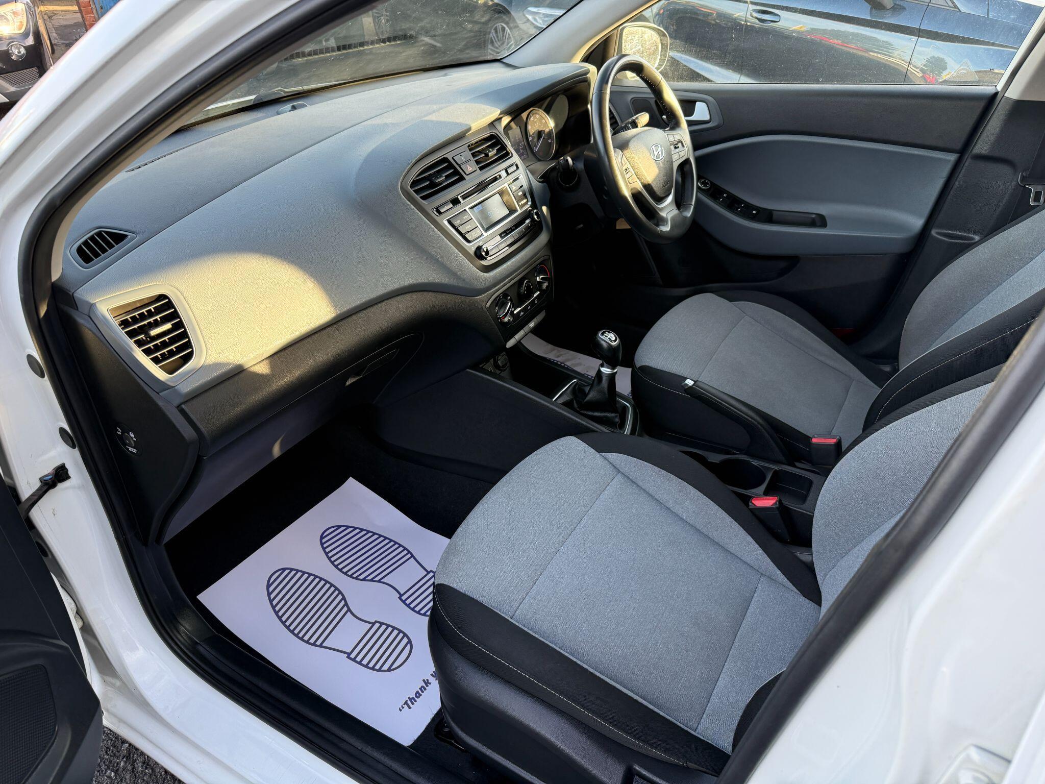 Hyundai i20 - Image 18