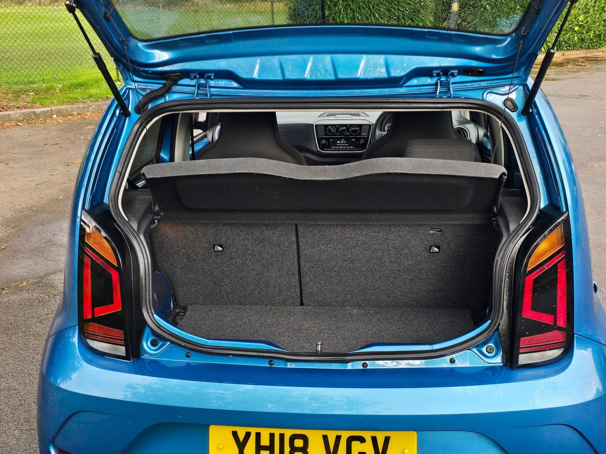 Volkswagen up! - Image 8