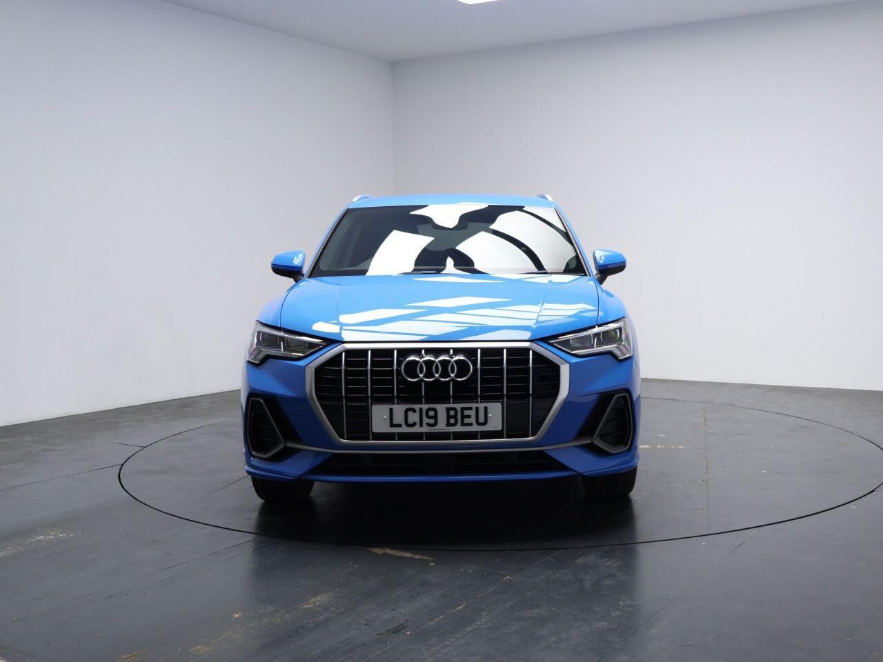 Audi Q3 - Image 5