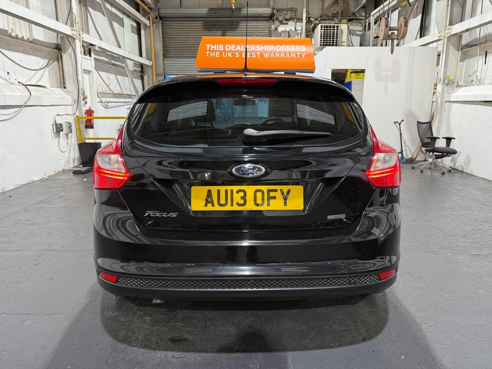 Ford Focus - Image 6