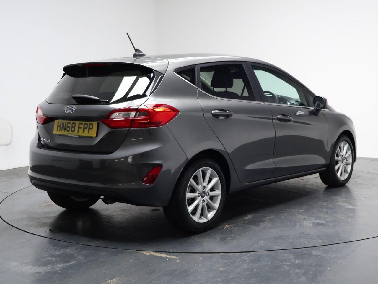 Ford Fiesta - Image 12