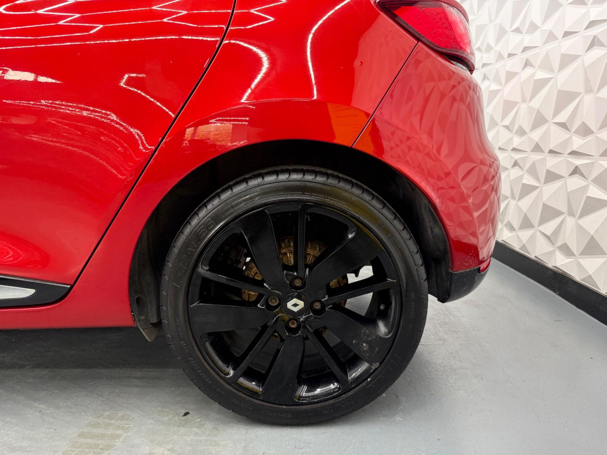 Renault Clio - Image 8