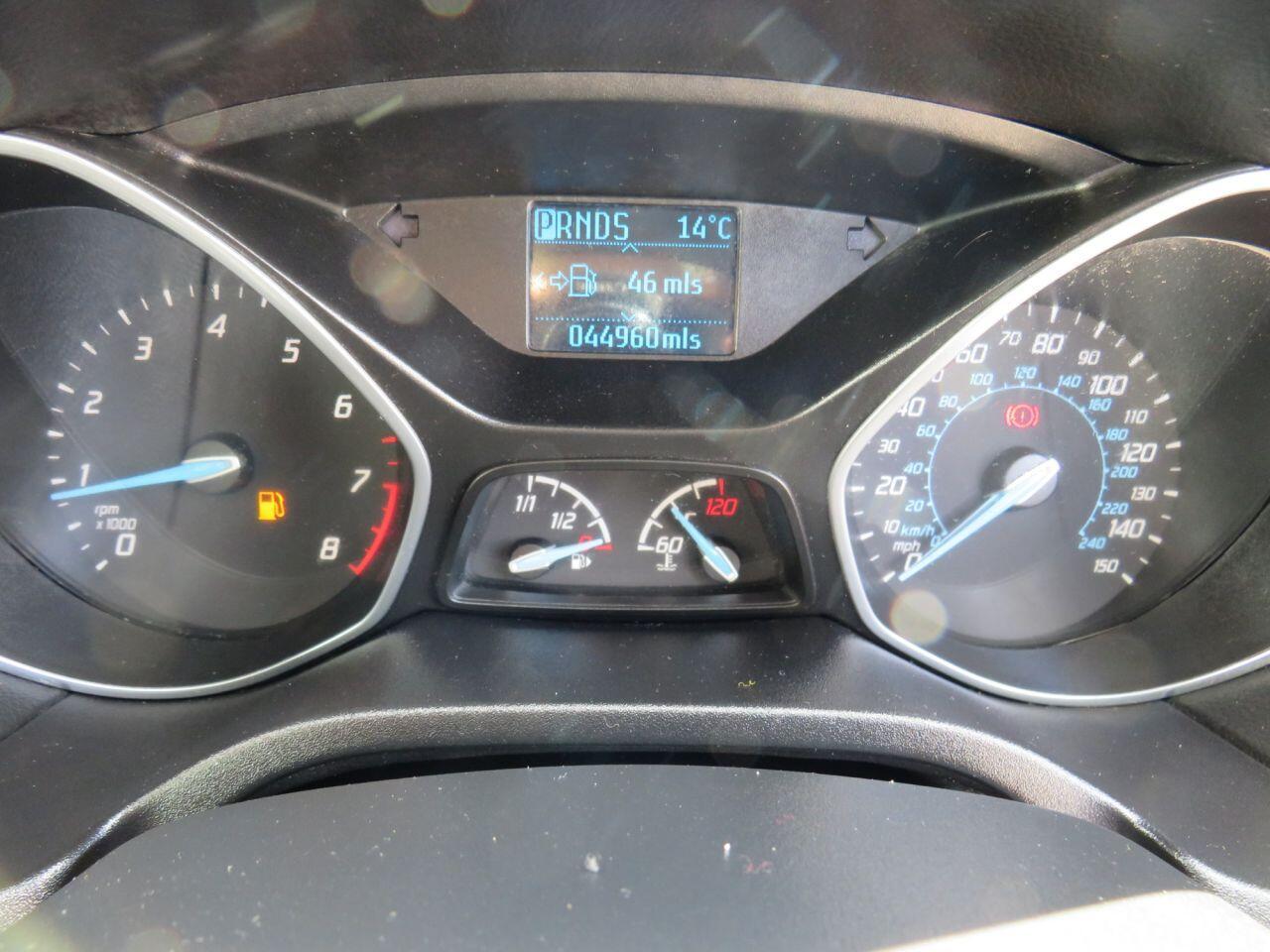 Ford Focus - Image 12