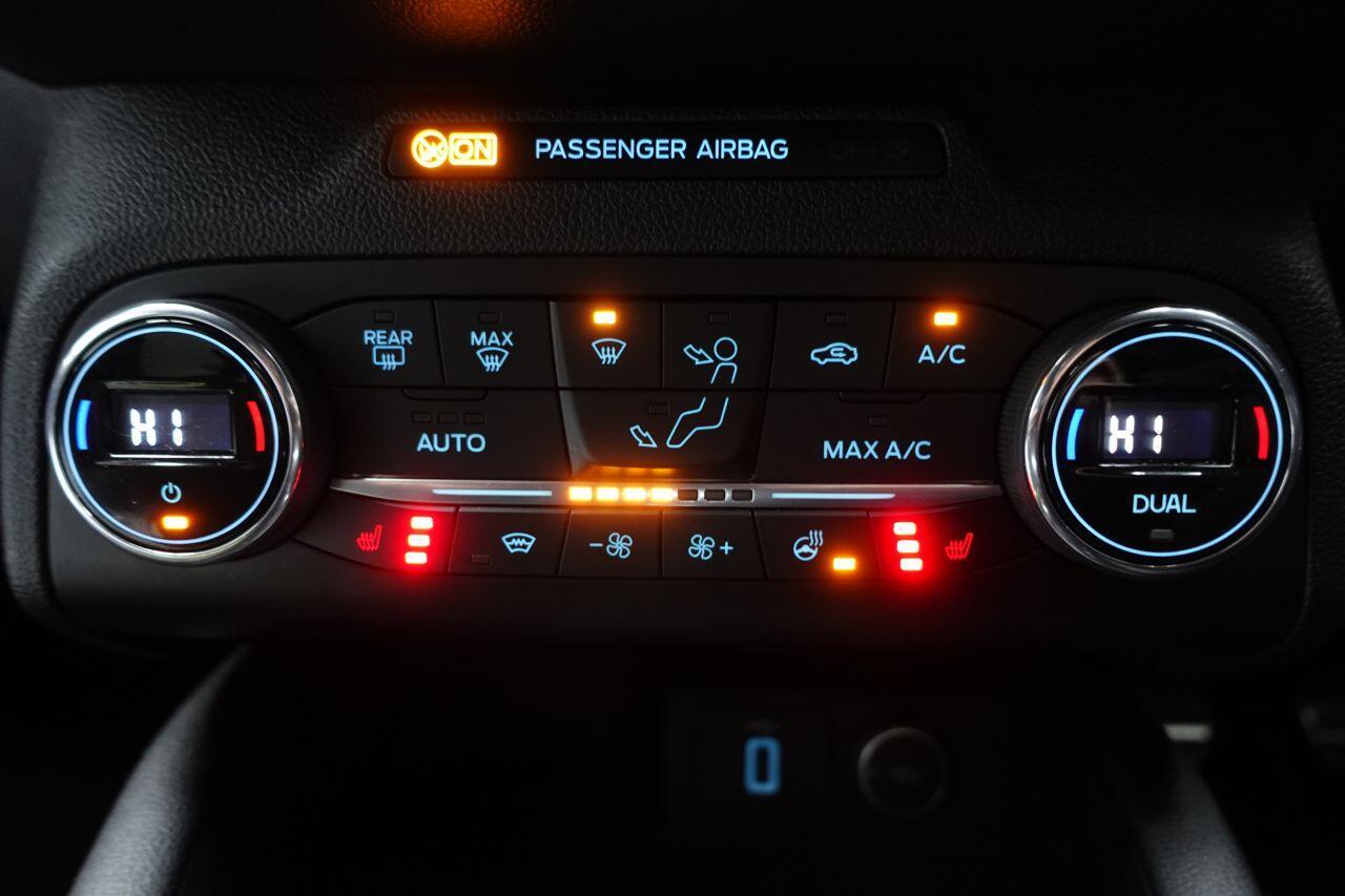 Ford Focus - Image 38