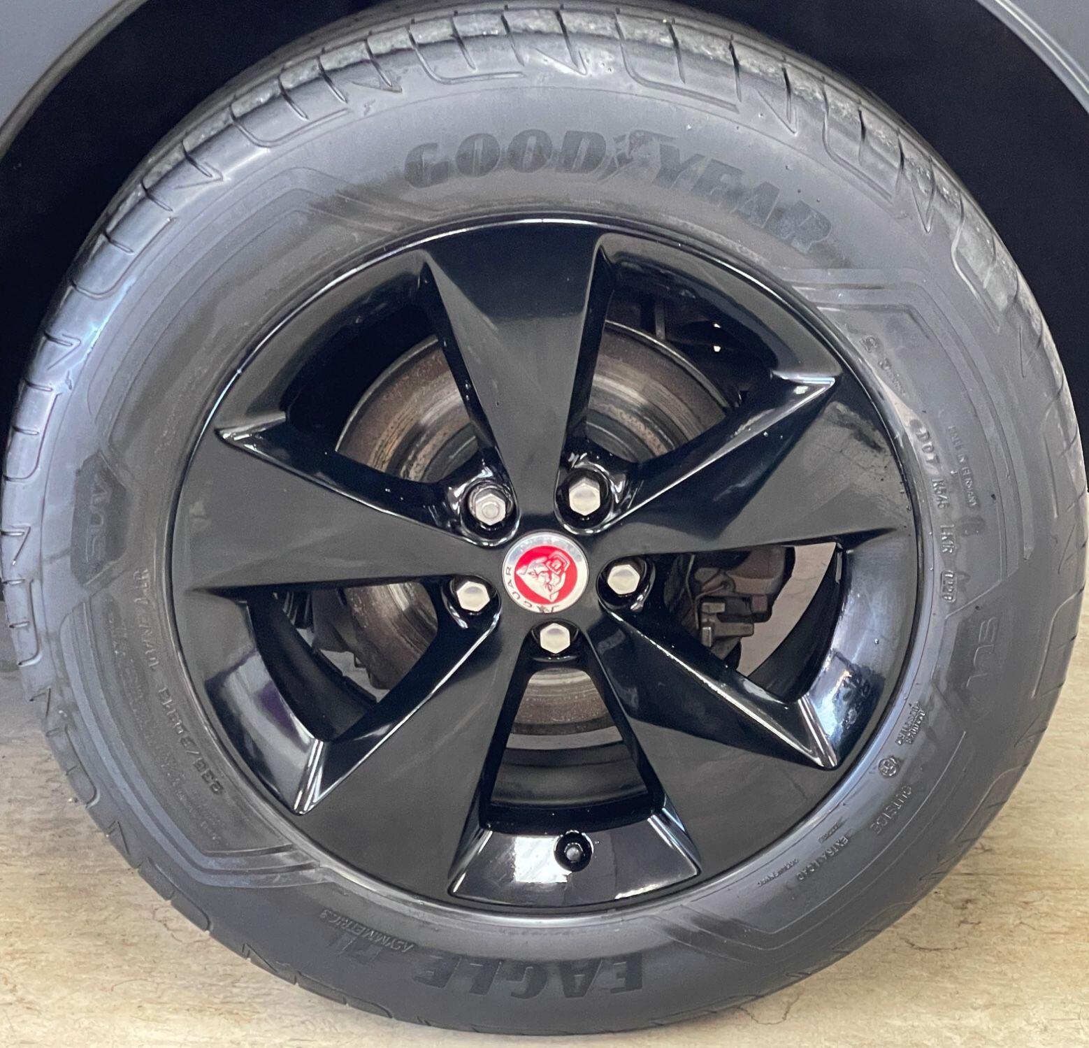 Jaguar E-Pace - Image 17