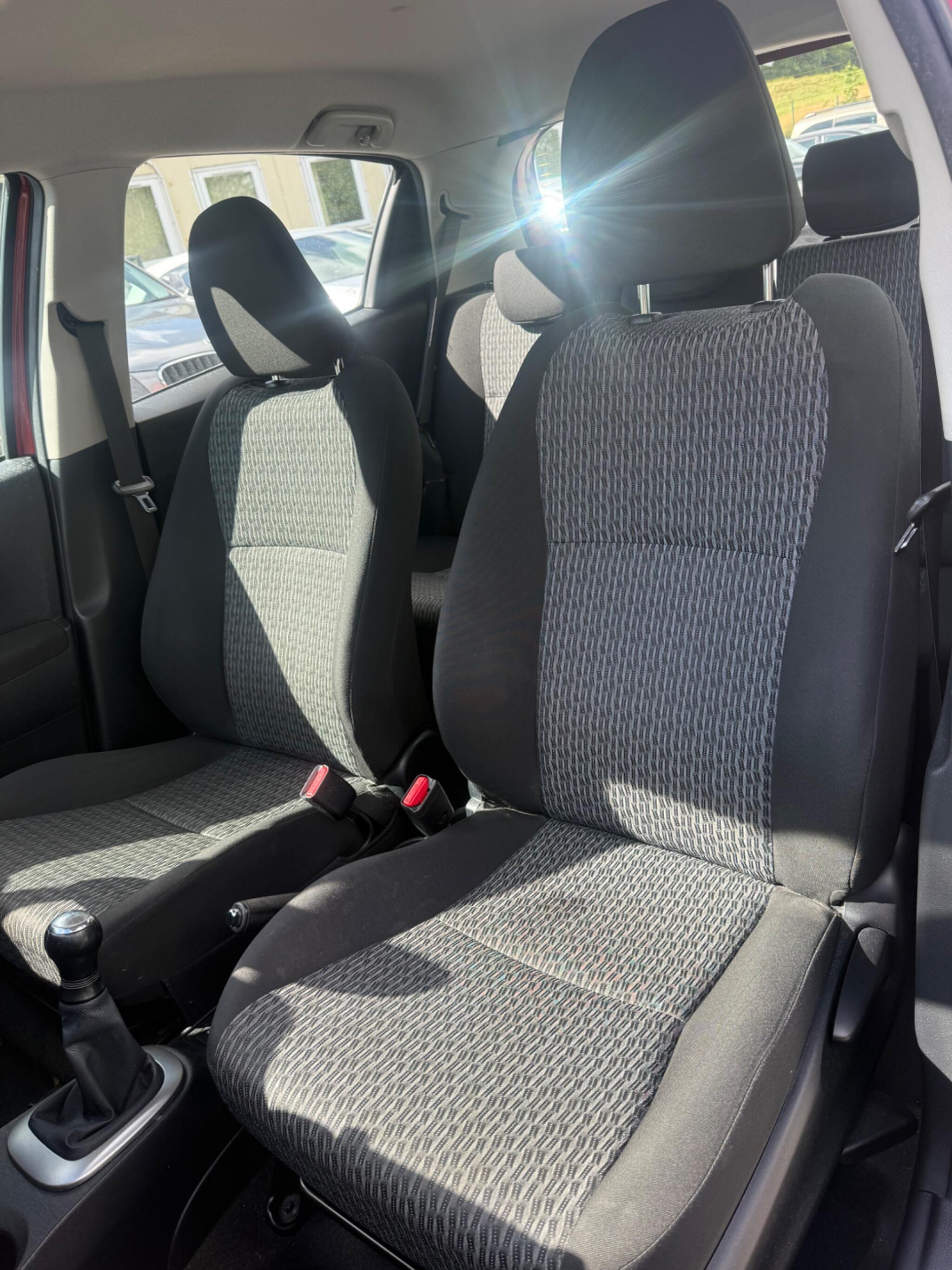 Toyota Yaris - Image 11