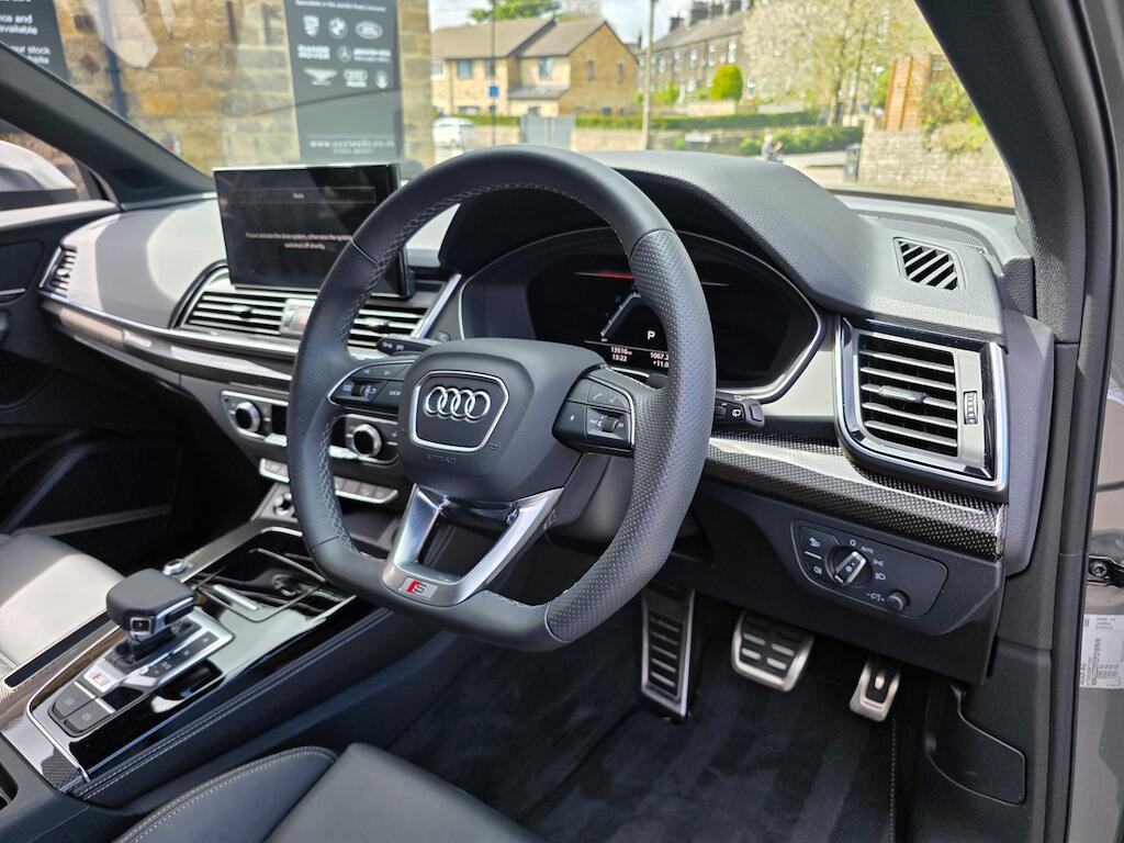 Audi SQ5 - Image 35