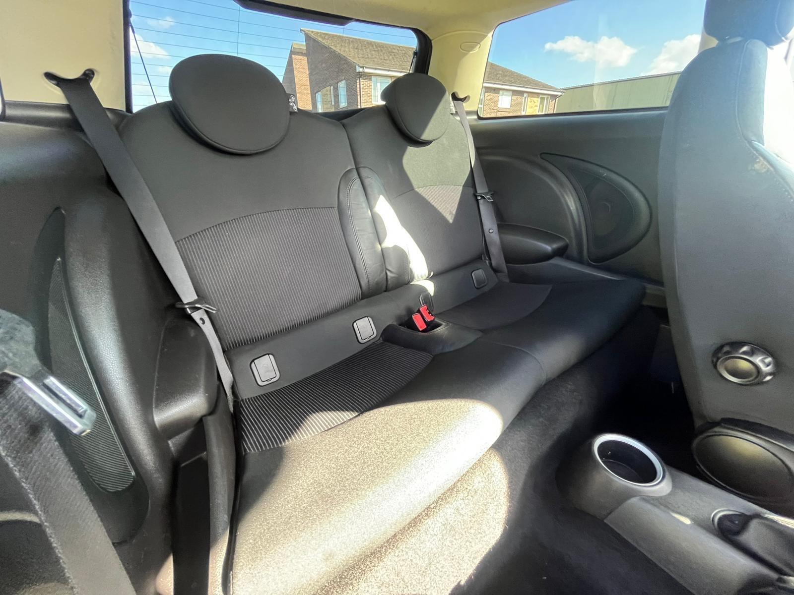 MINI Hatch - Image 13