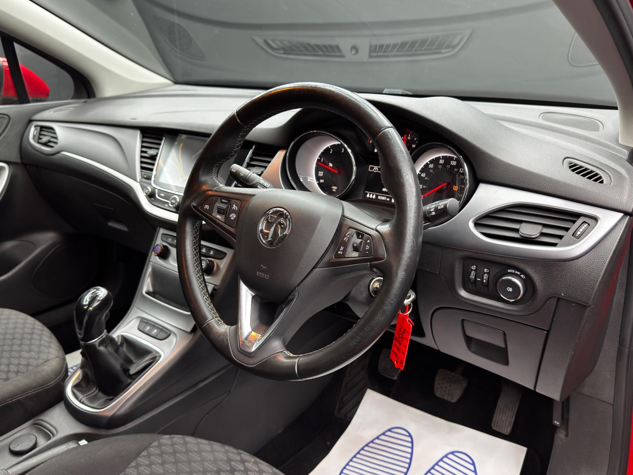 Vauxhall Astra - Image 9