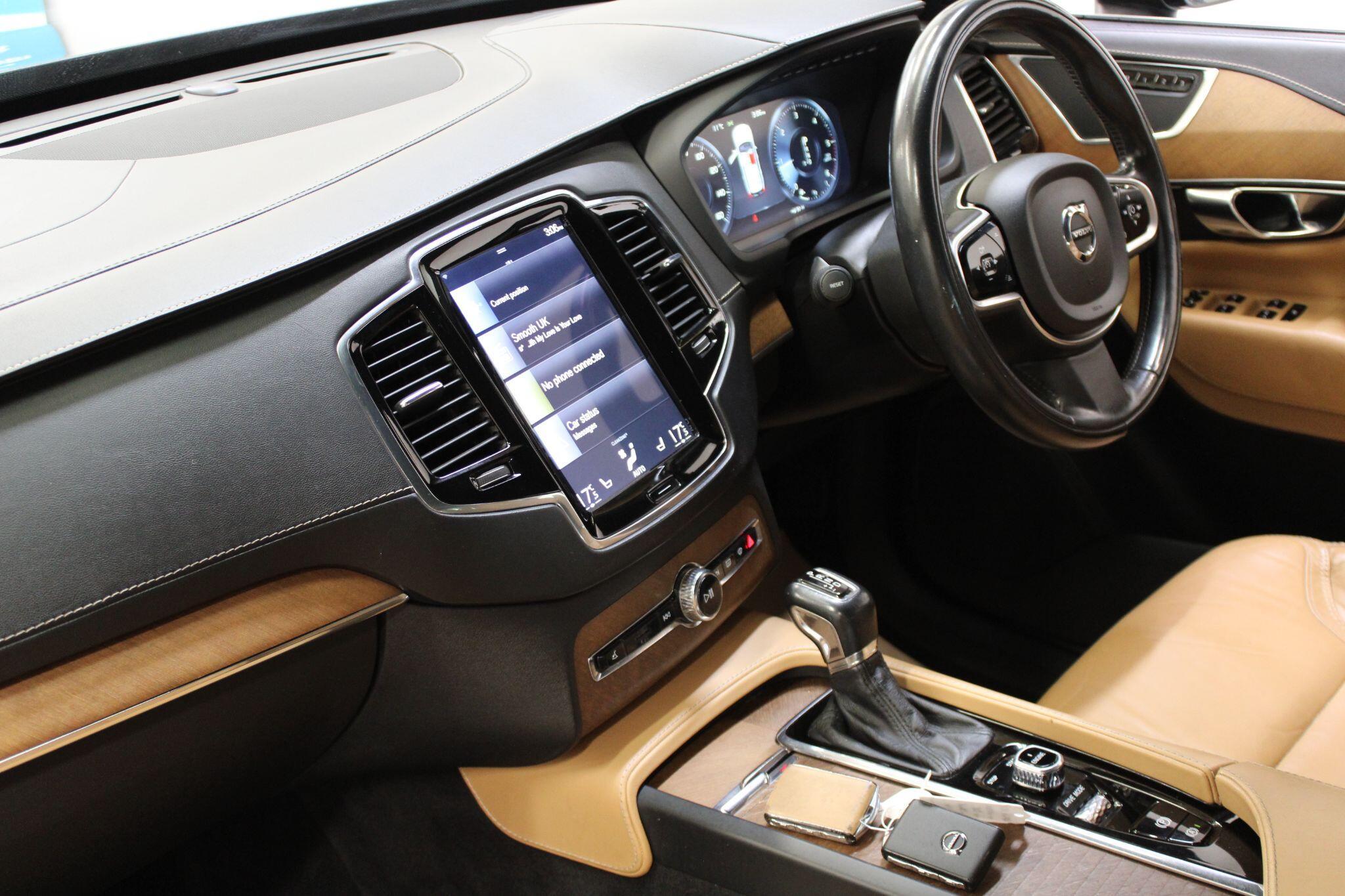 Volvo XC90 - Image 19