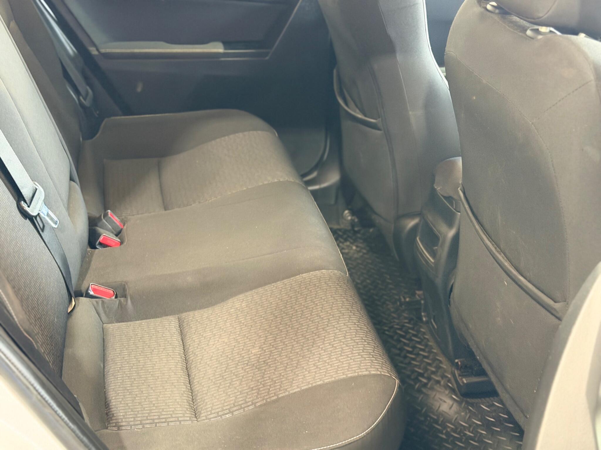 Toyota Auris - Image 36