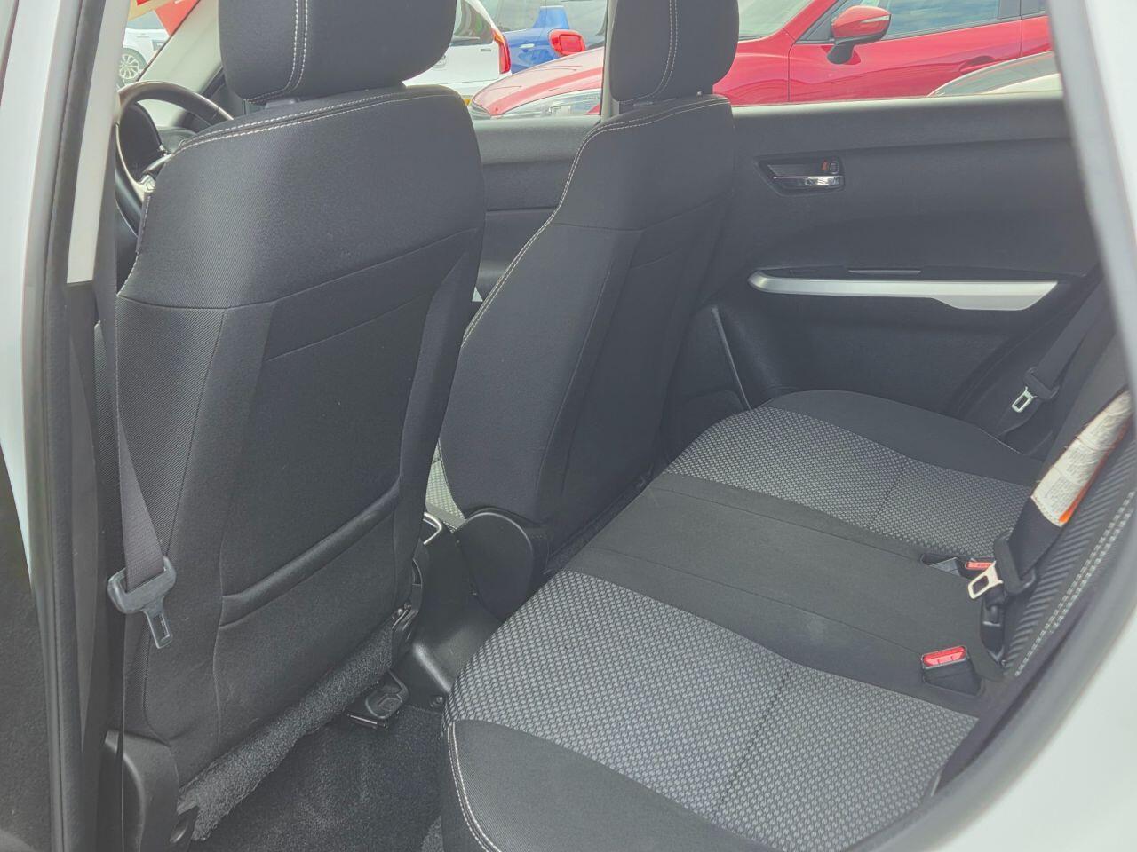 Suzuki Vitara - Image 12