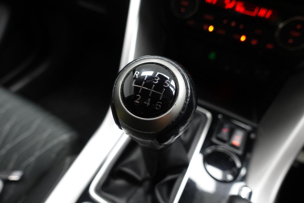 Mitsubishi Eclipse Cross - Image 44