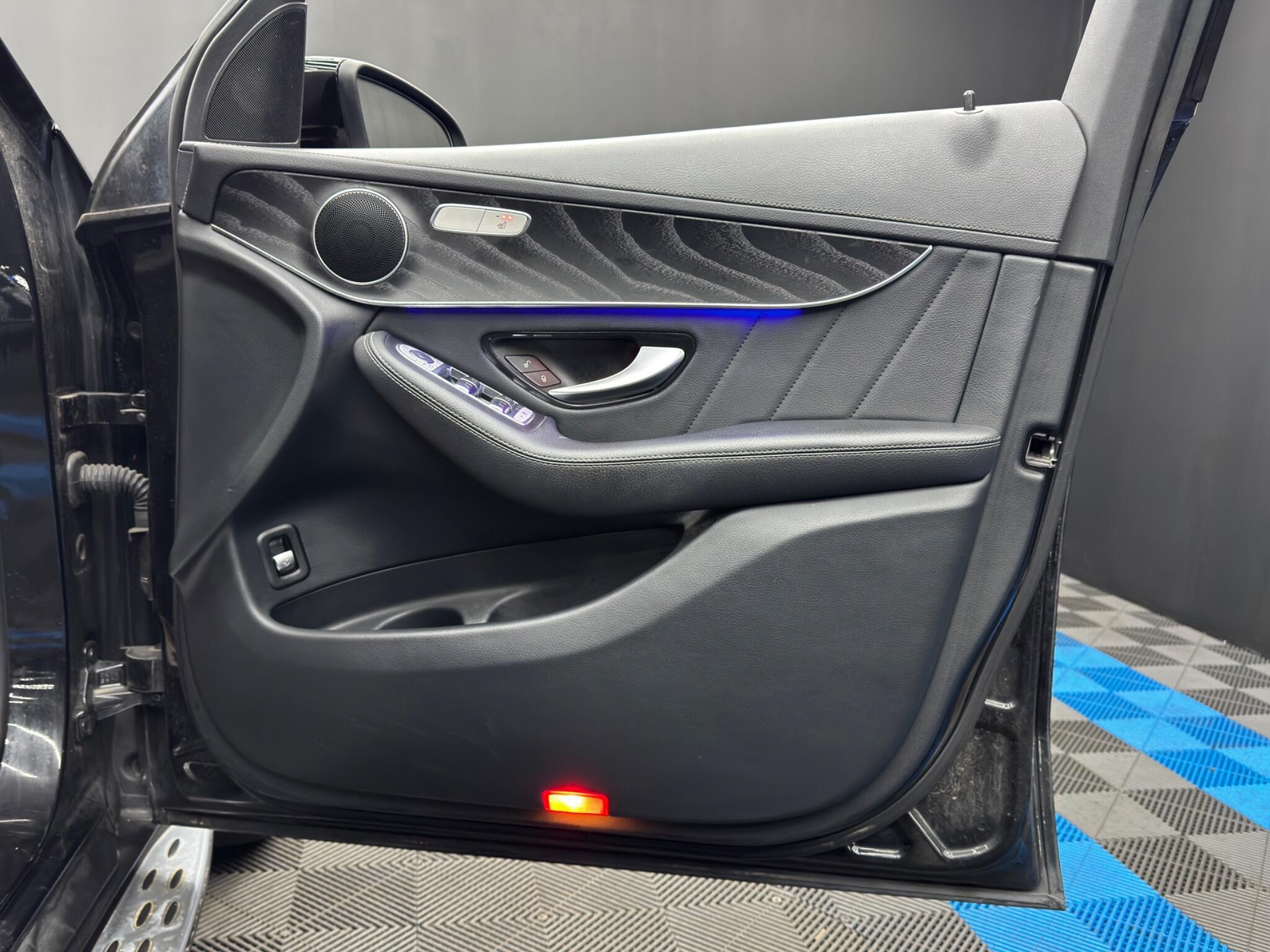 Mercedes GLC - Image 40