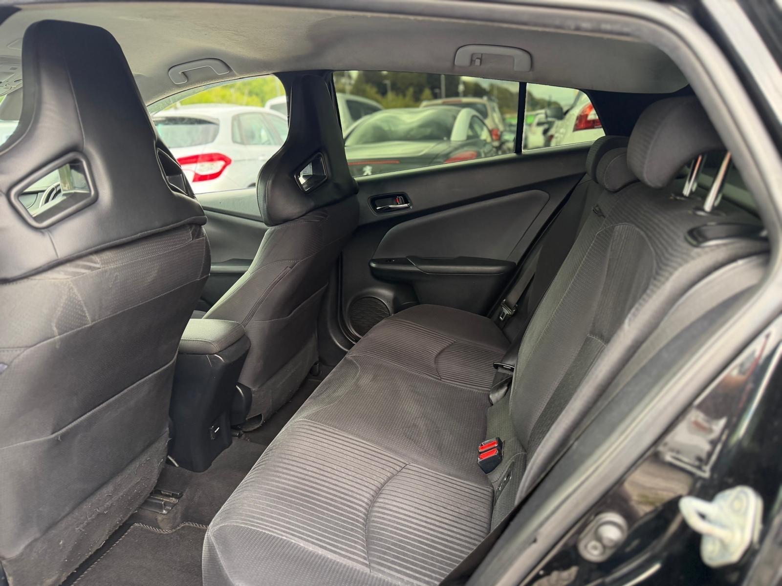 Toyota Prius - Image 15