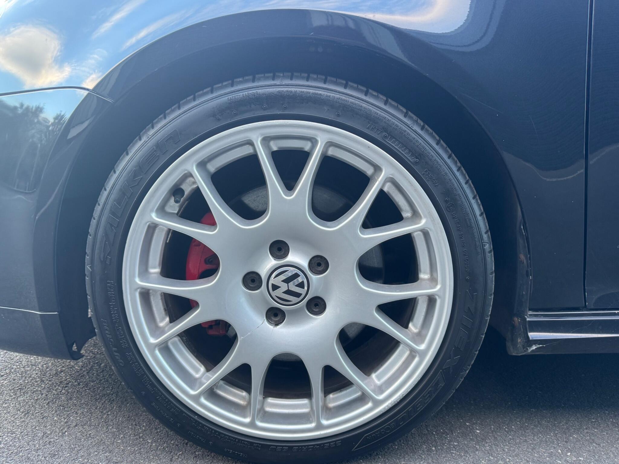 Volkswagen Golf - Image 11