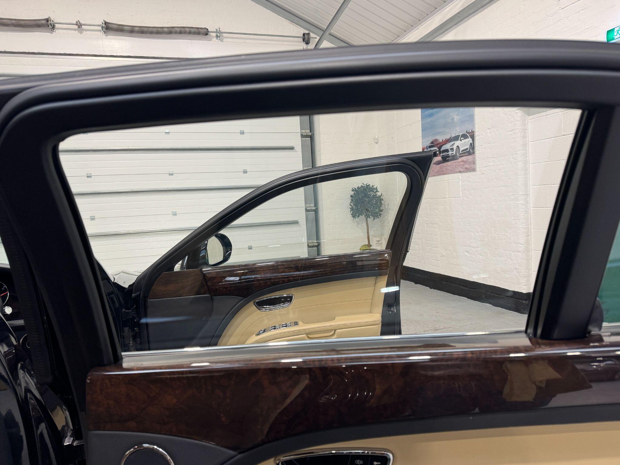 Bentley Mulsanne - Image 59