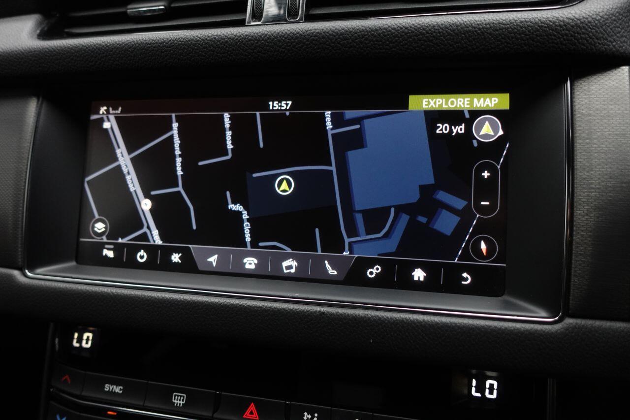 Jaguar XF - Image 14