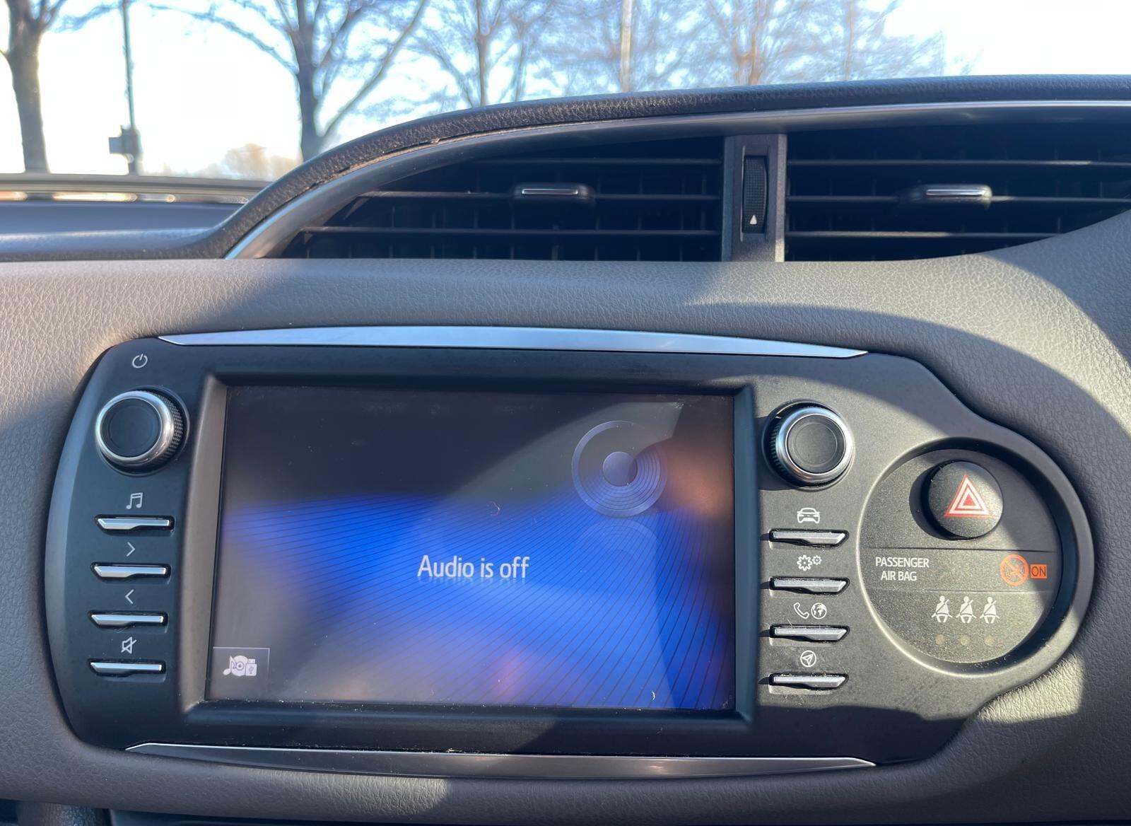 Toyota Yaris - Image 43