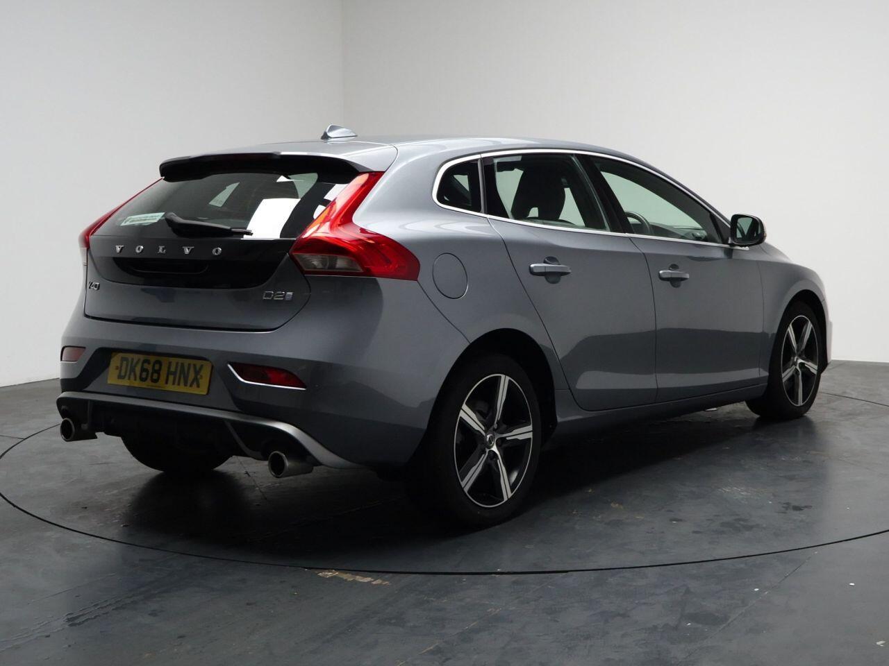 Volvo V40 - Image 19