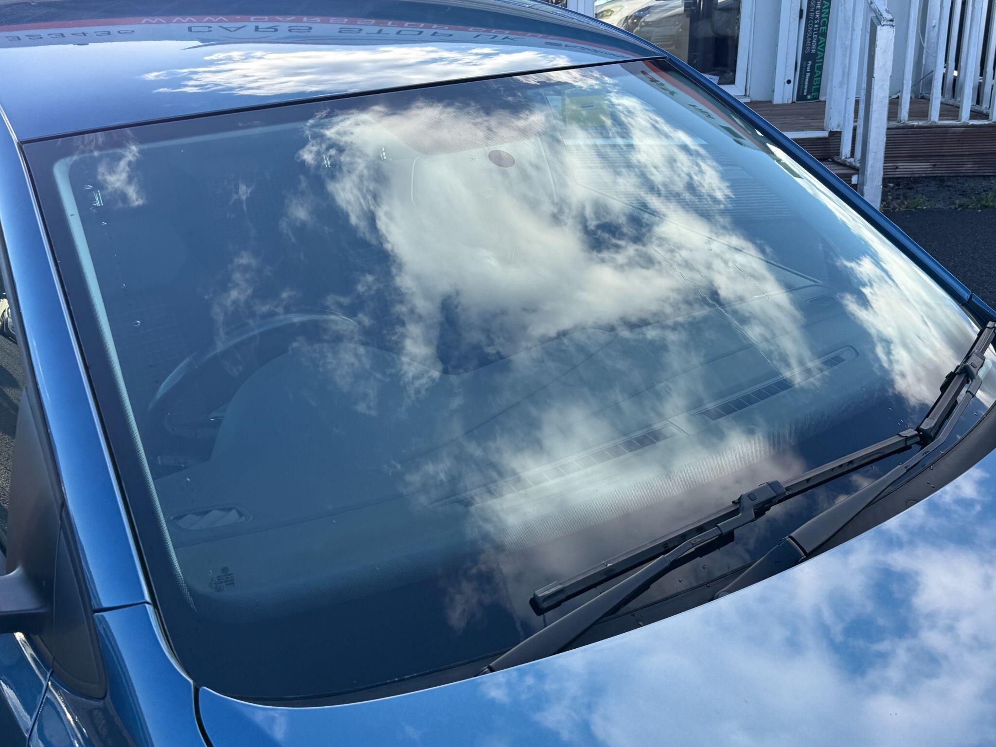 Volkswagen Polo - Image 14