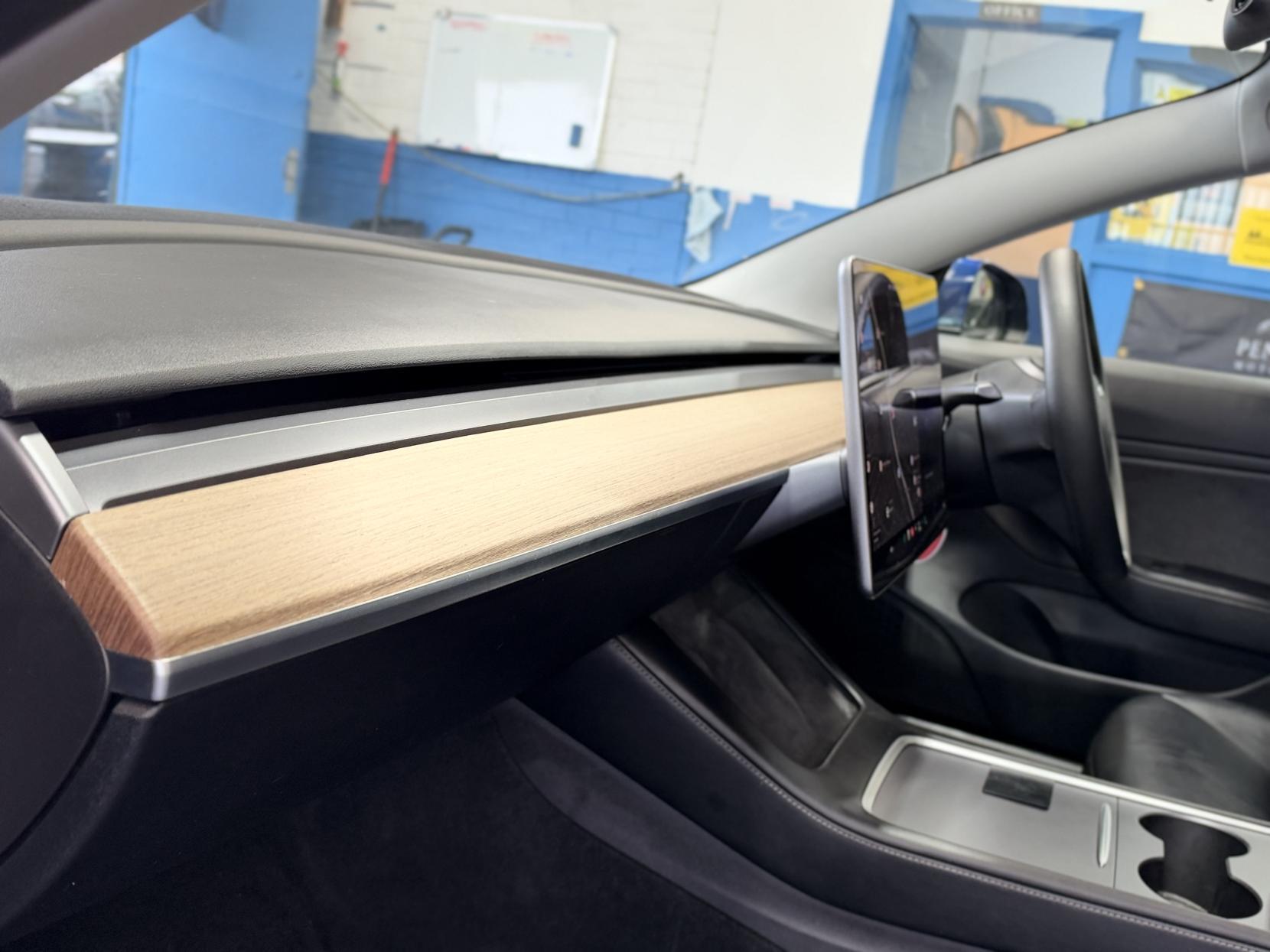 Tesla Model 3 - Image 13