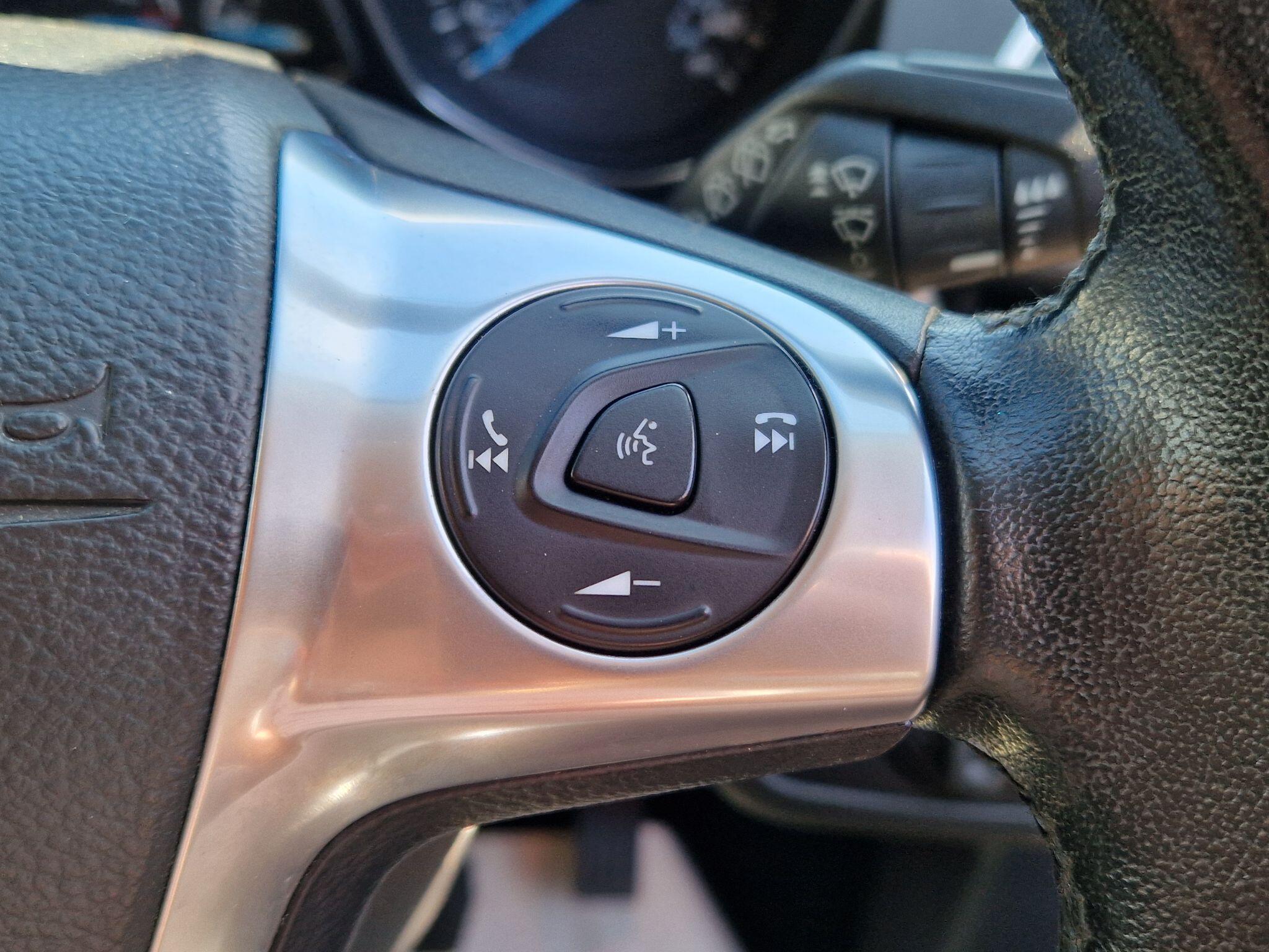 Ford Kuga - Image 49