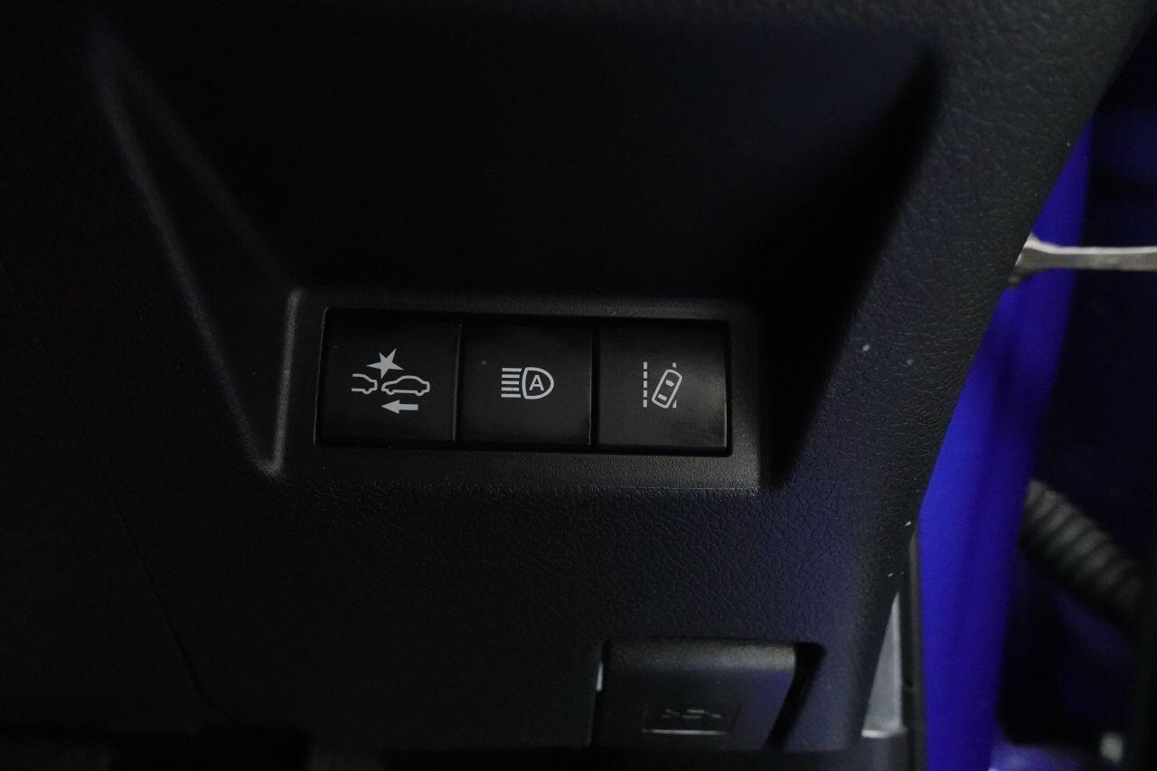 Toyota Yaris - Image 21