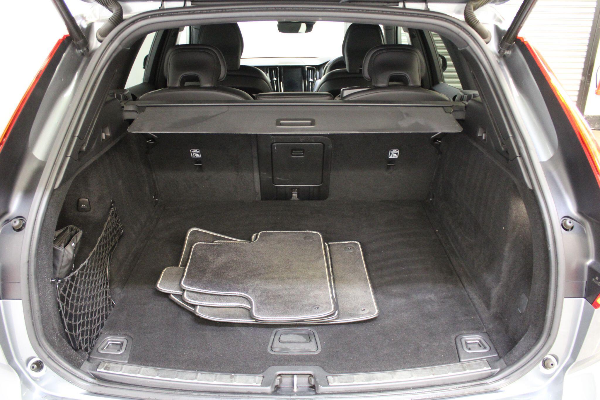 Volvo XC60 - Image 16