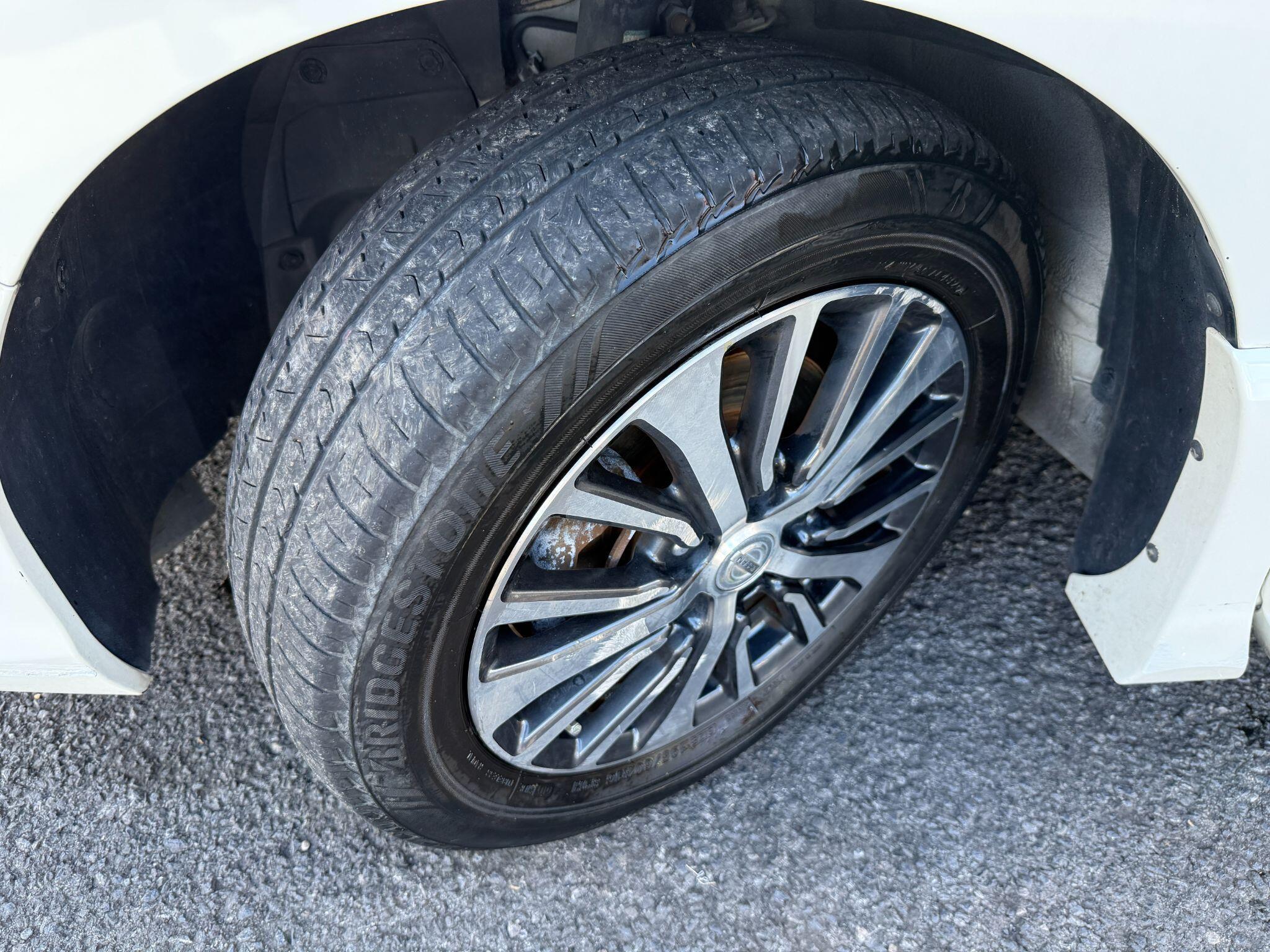 Nissan Serena - Image 79