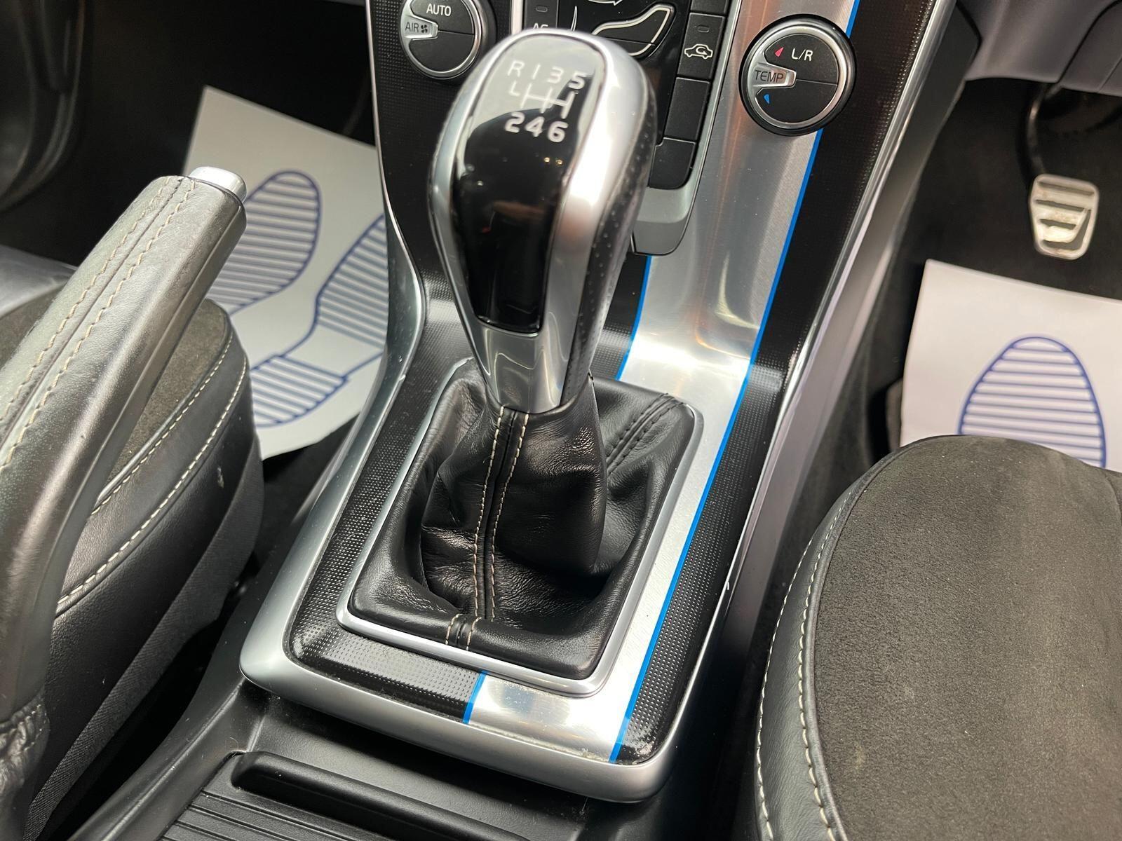 Volvo V40 - Image 16