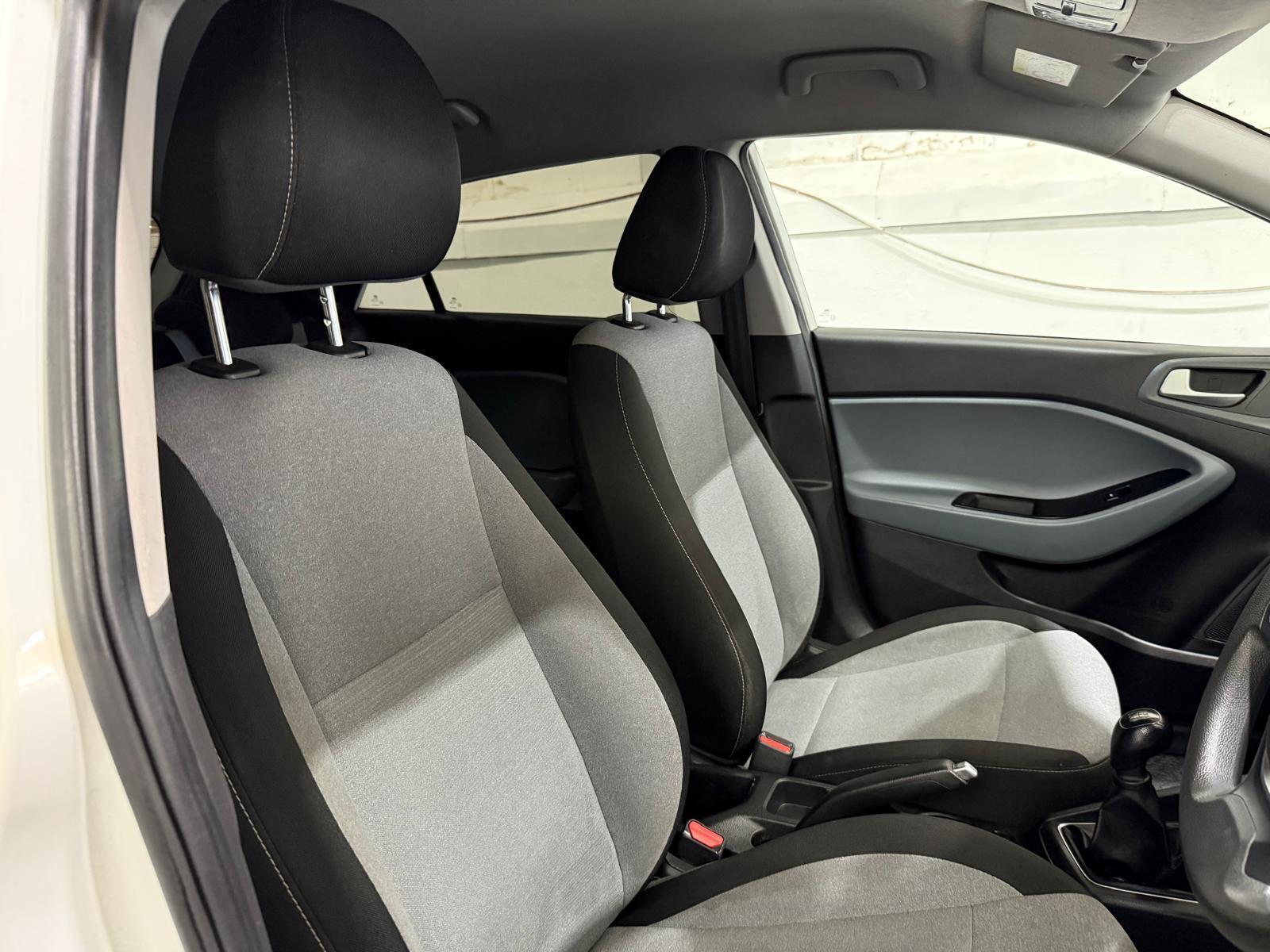 Hyundai i20 - Image 27