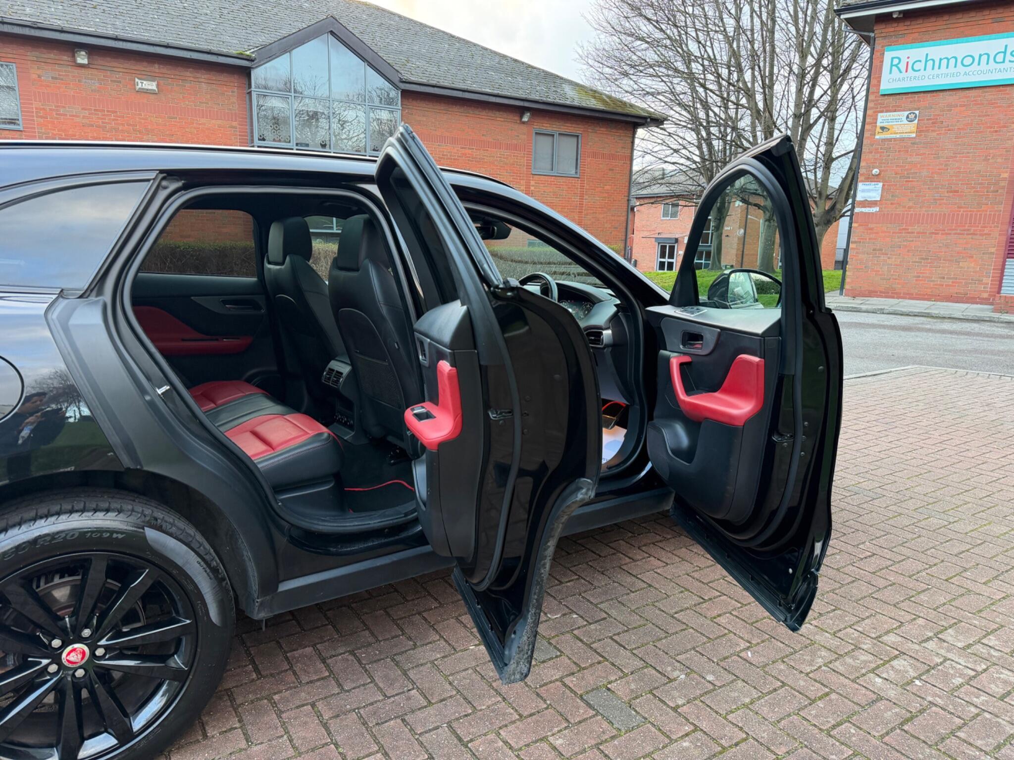 Jaguar F-Pace - Image 40