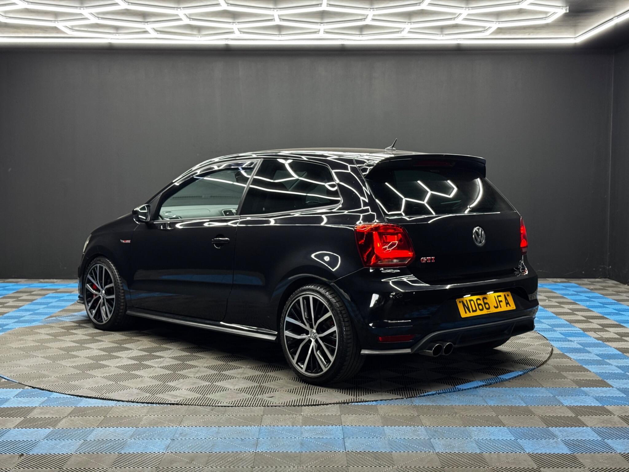 Volkswagen Polo - Image 7