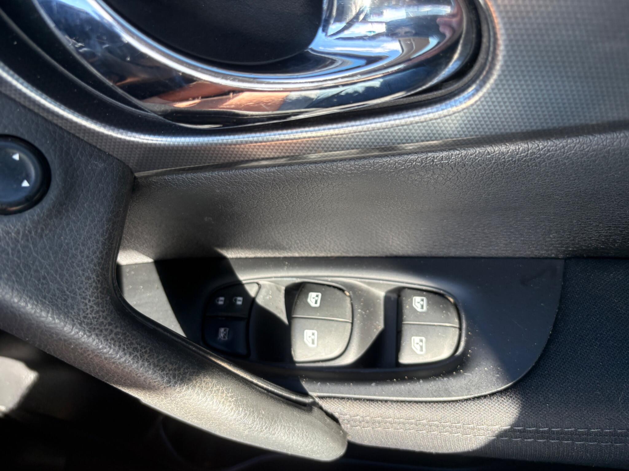 Nissan Qashqai - Image 17