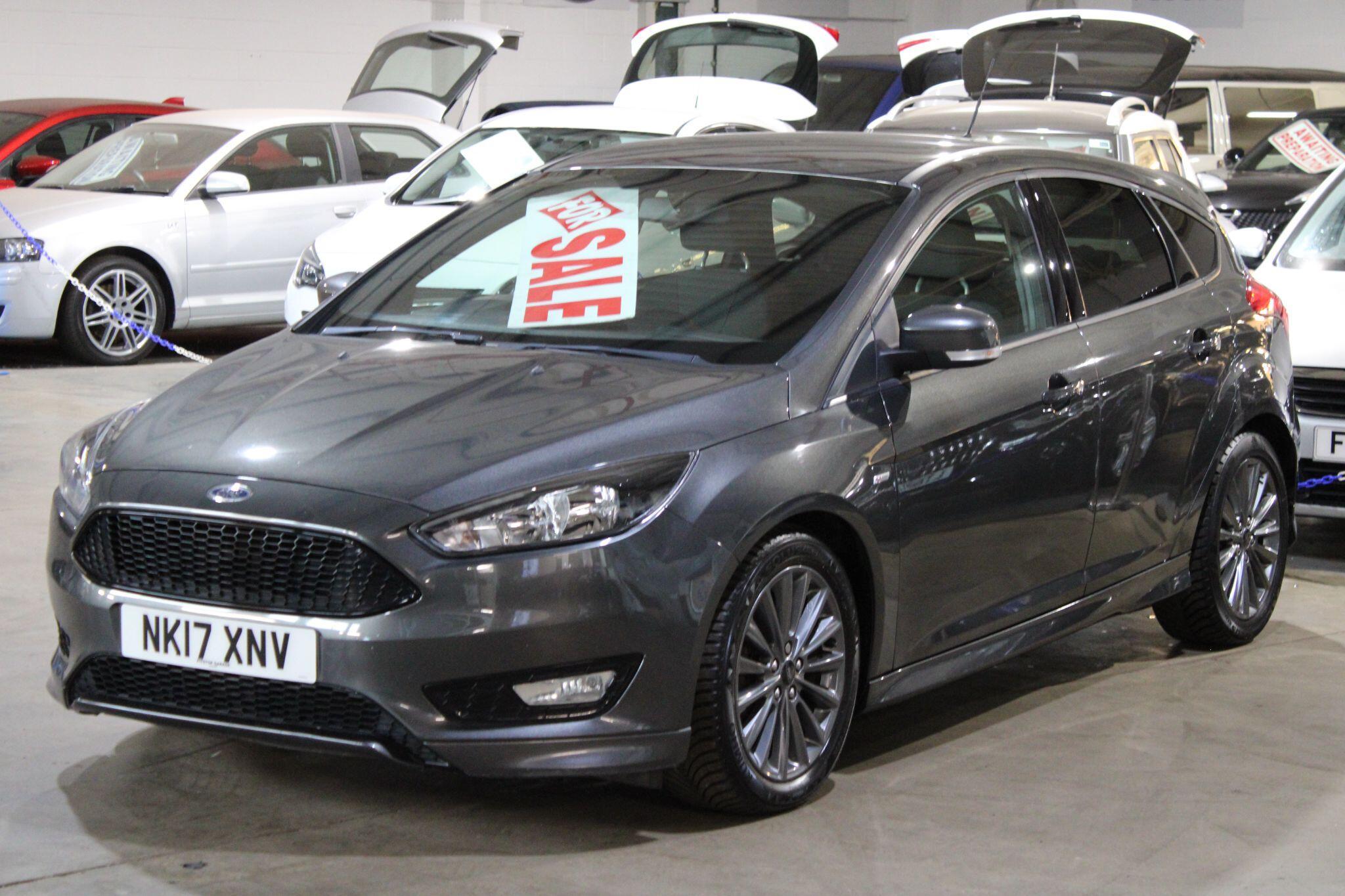 Ford Focus - Image 10