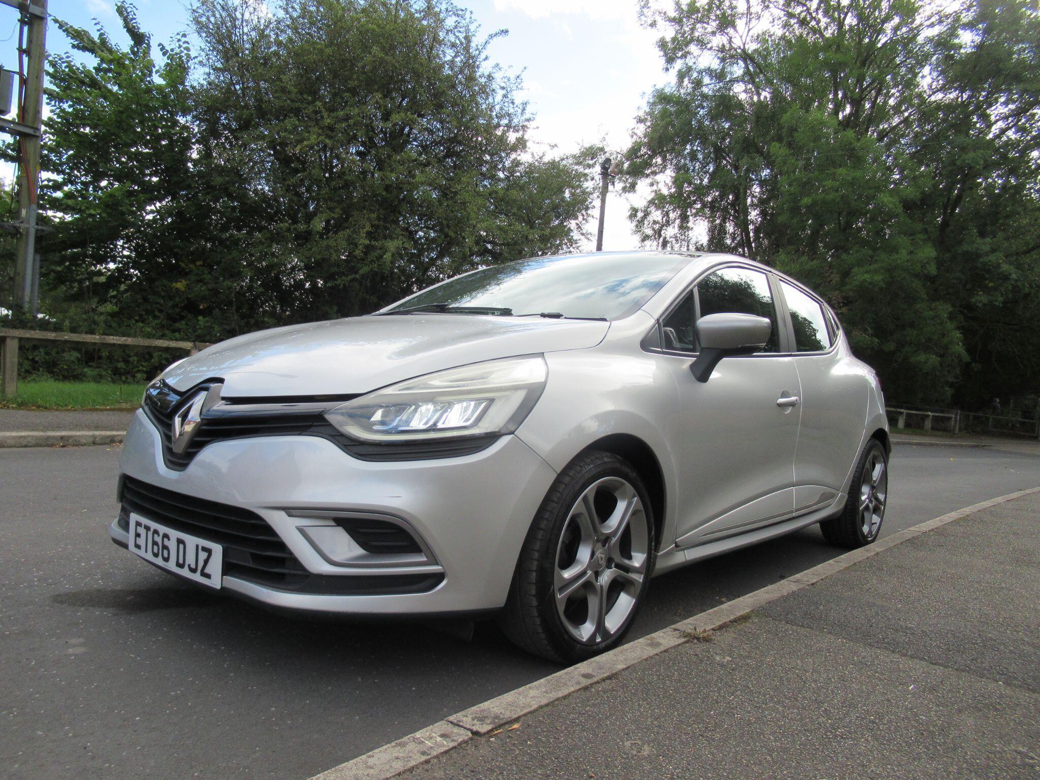 Renault Clio - Image 4