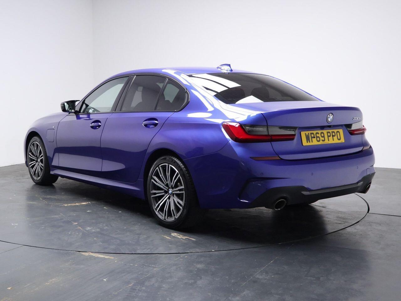 BMW 3 Series - Image 12