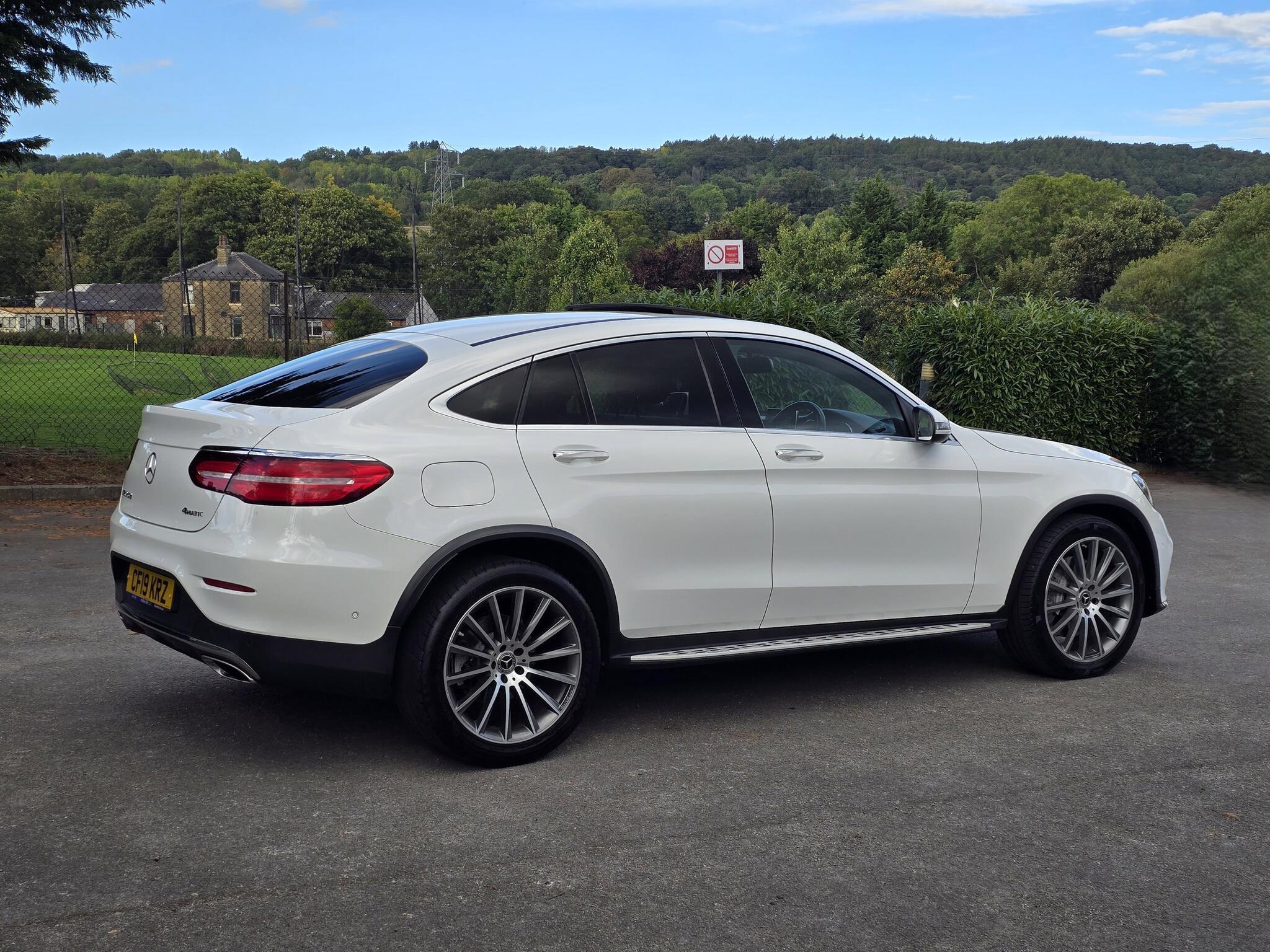 Mercedes GLC - Image 13