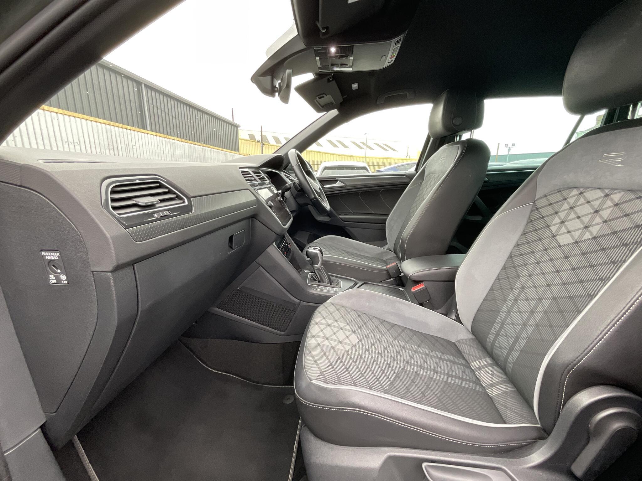 Volkswagen Tiguan - Image 19