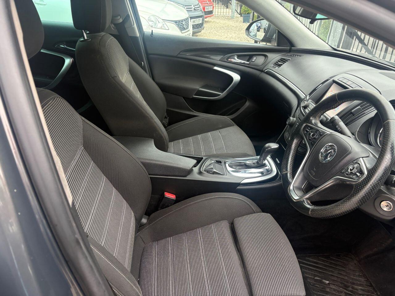 Vauxhall Insignia - Image 13