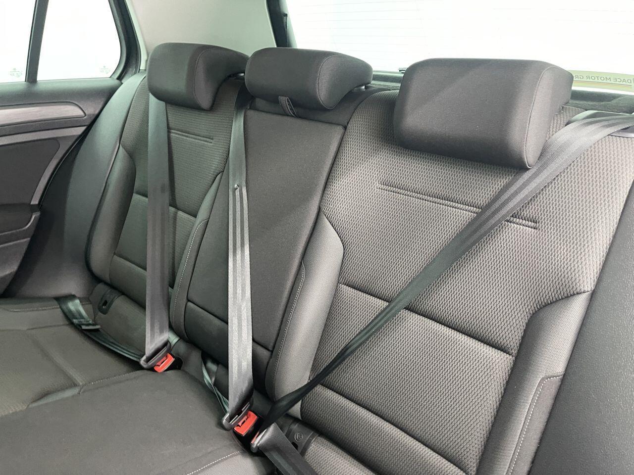 Volkswagen Golf - Image 15
