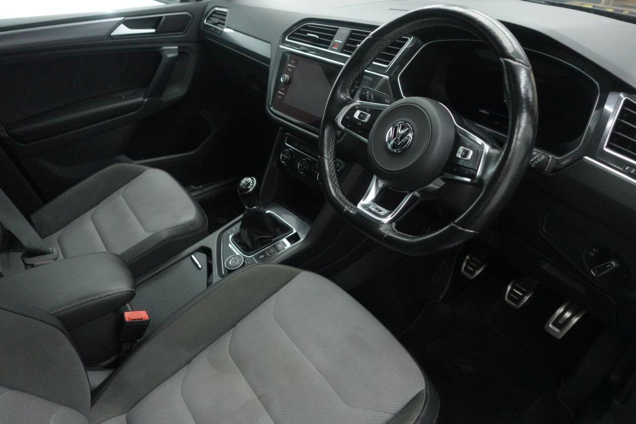 Volkswagen Tiguan - Image 18