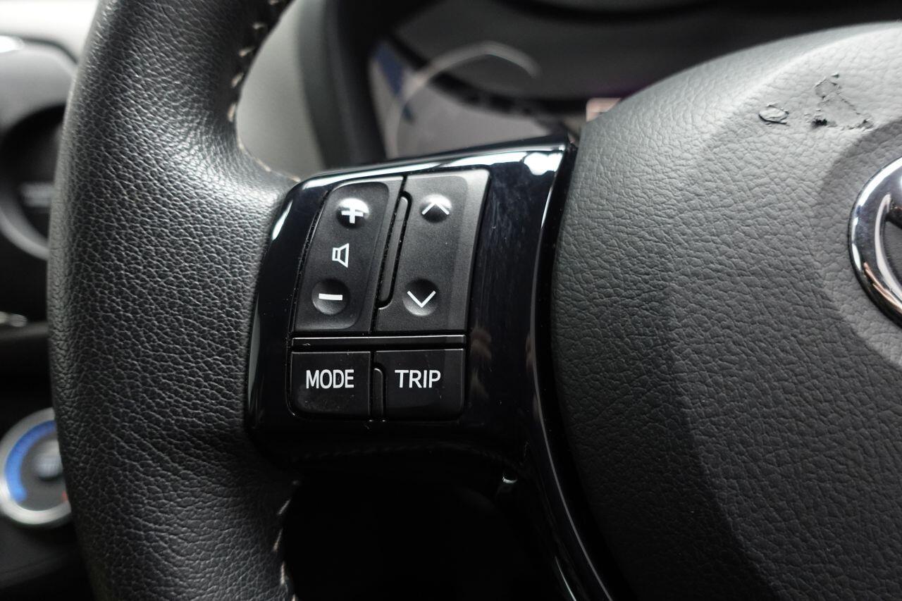 Toyota Yaris - Image 28