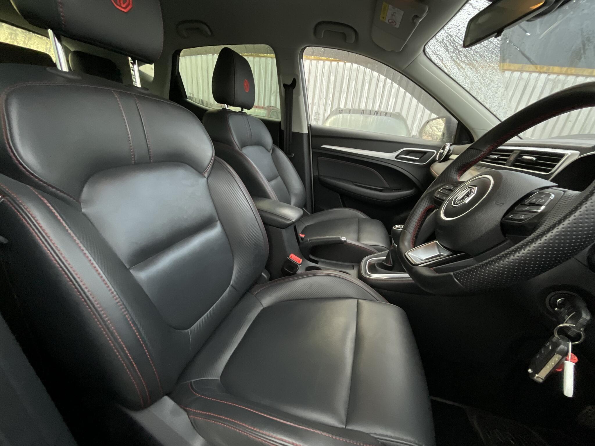 MG MG ZS - Image 8