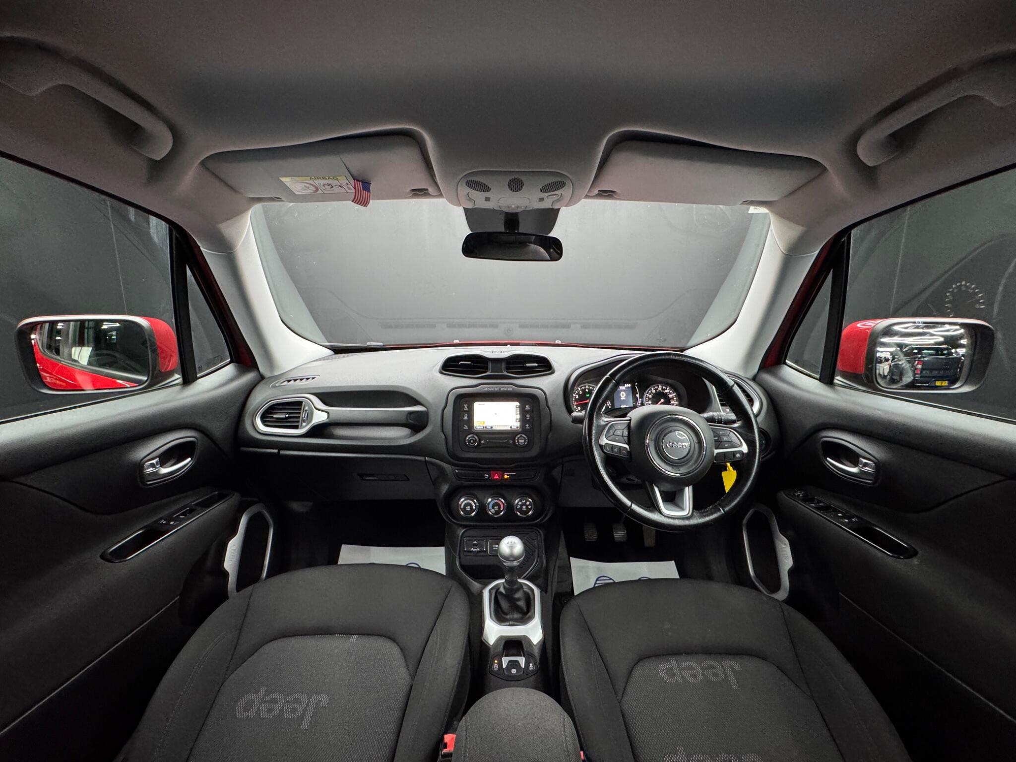 Jeep Renegade - Image 17