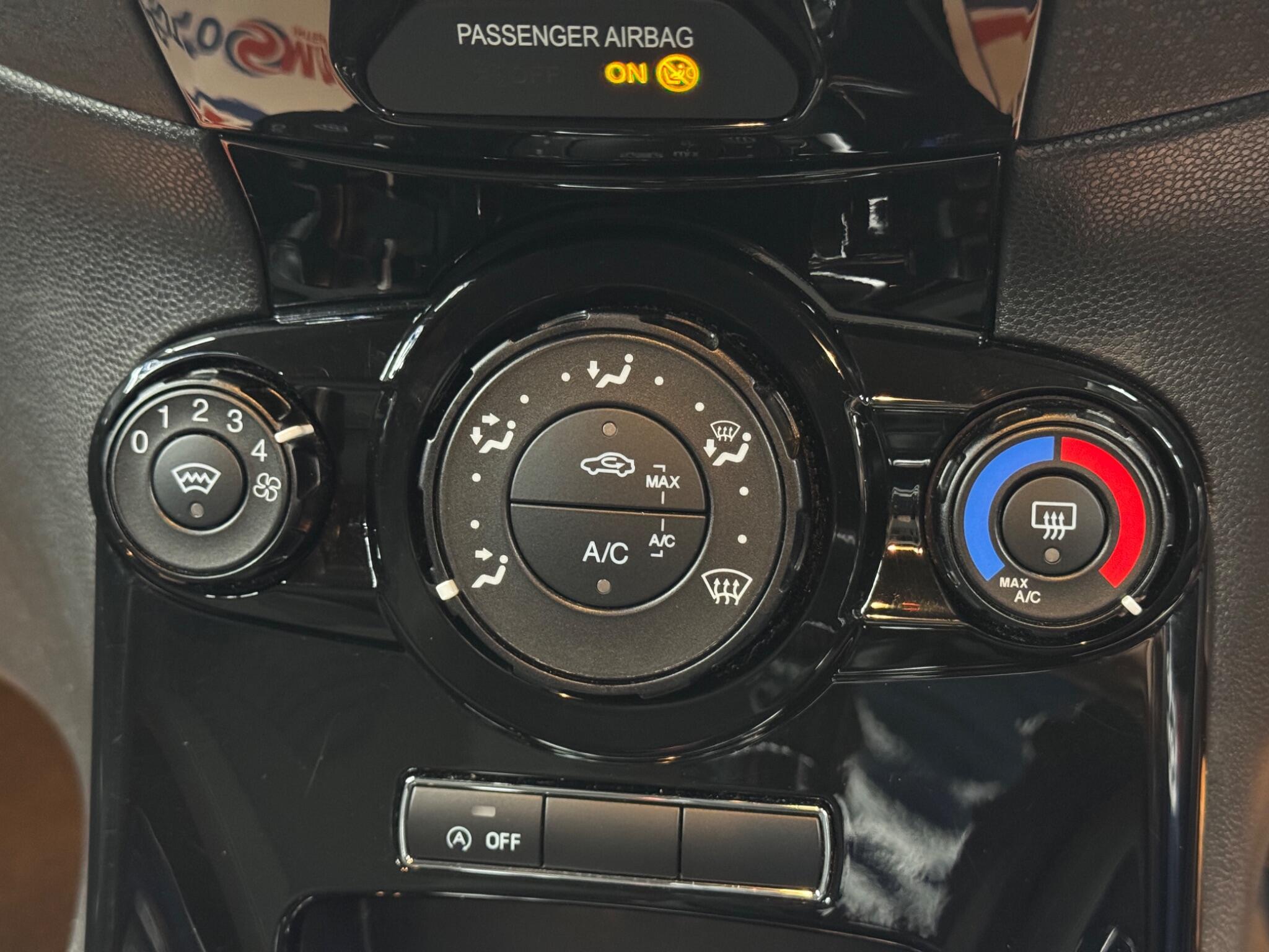 Ford Fiesta - Image 24