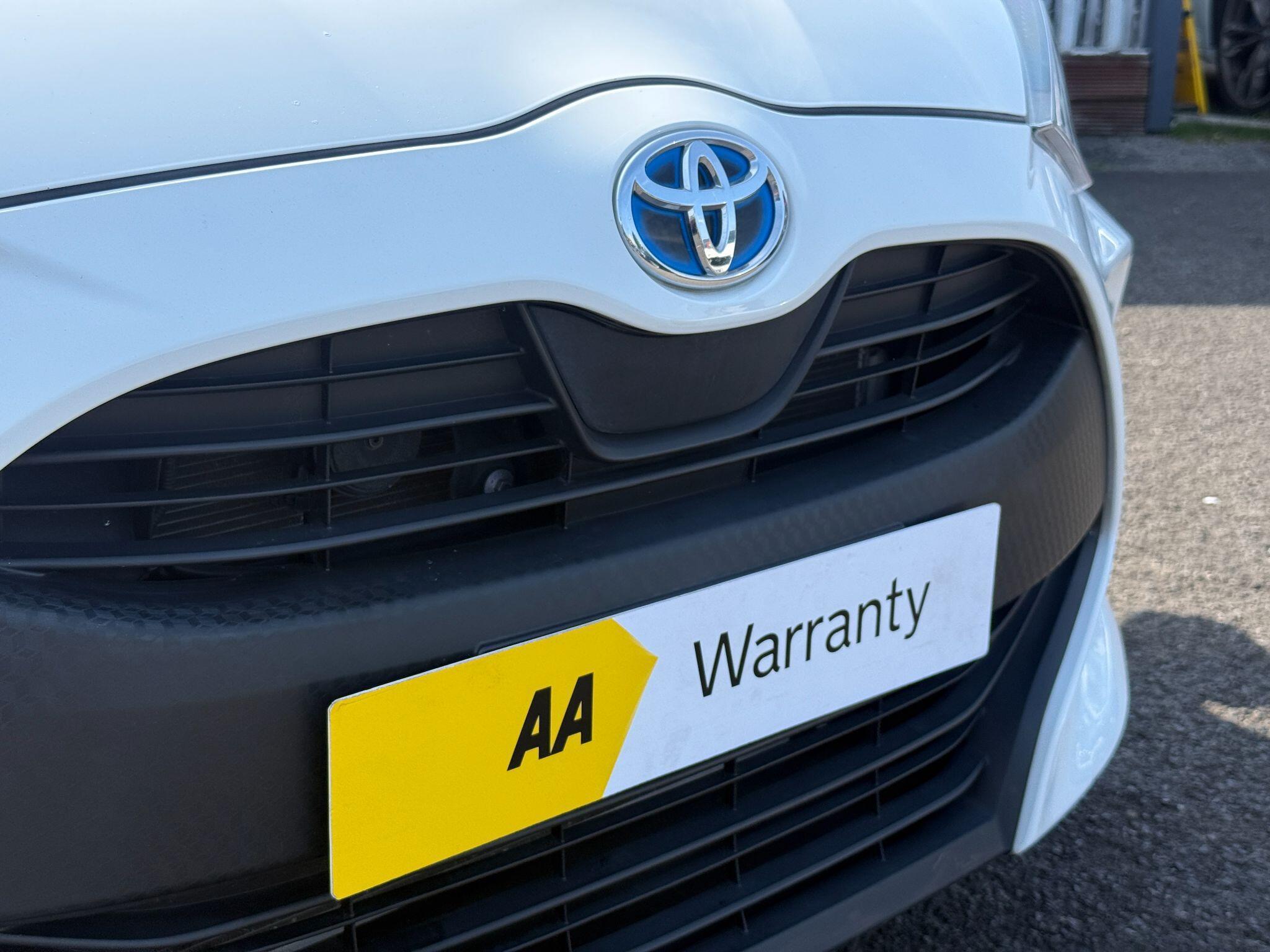 Toyota Yaris - Image 11