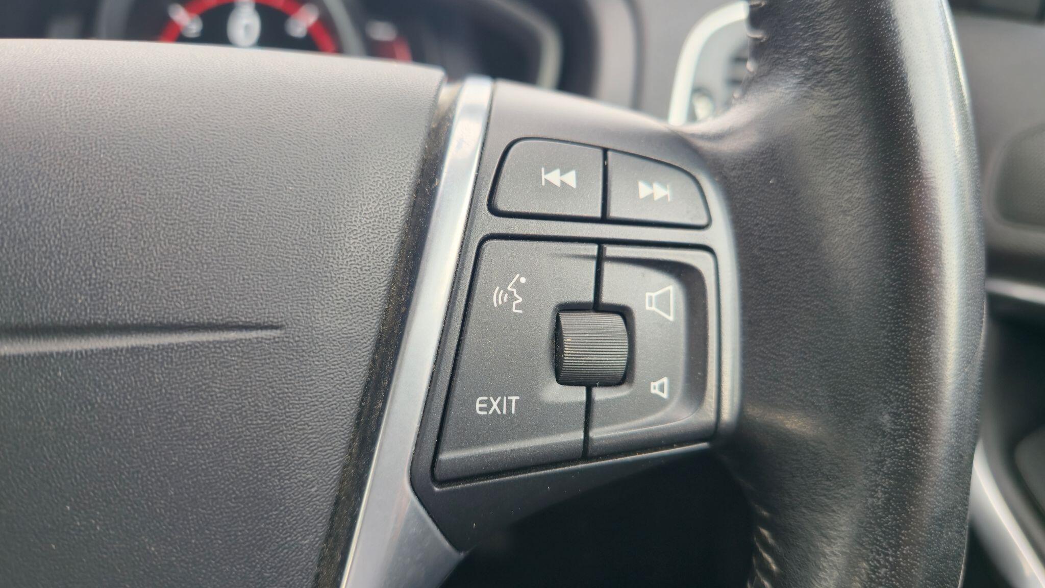 Volvo V40 - Image 20